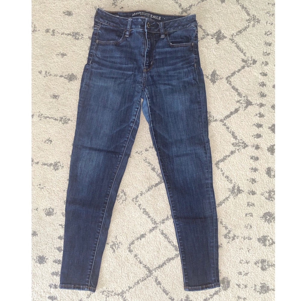 Stretchy hi-rise American Eagle jeans jeggings